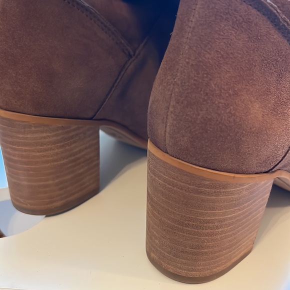 Boots - Picture 5 of 6